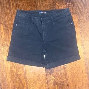 Black jean shorts. Size 5/27. Brand is red blue denim. Never worn.